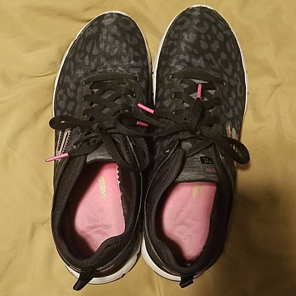 Skechers Relaxed Fit Tennis Shoes